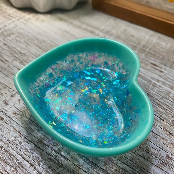 Heart Dish - Teal / Turquoise Rim and Holographic Blue Confetti Base - Picture 6 of 11